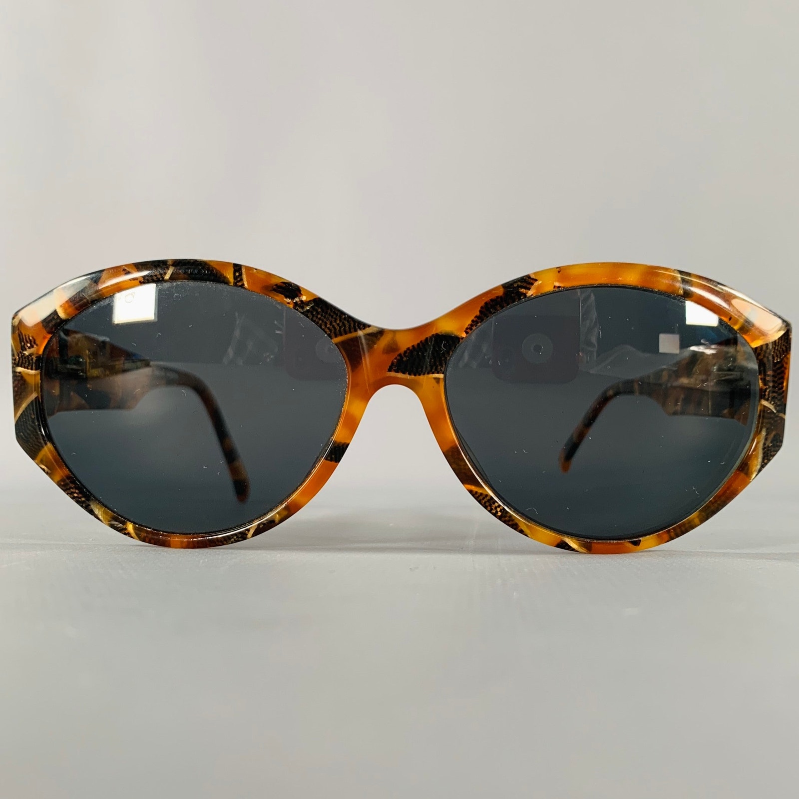 Carolina Herrera -Barbados Shell- Brown Beige Tortoiseshell Acetate Frames